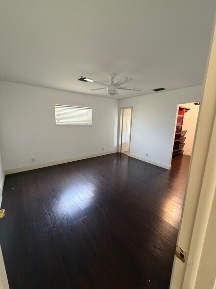 Building Photo - 19323 Carolina Cir