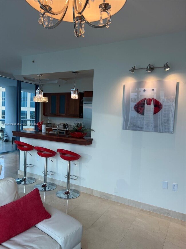 Building Photo - 333 Las Olas Way