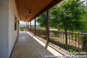 Building Photo - 1542 N Alamo St