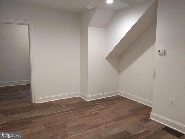 Building Photo - 416 N 32nd St
