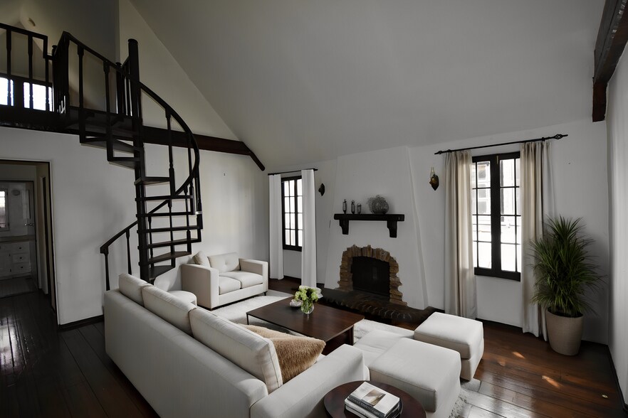 Building Photo - 2906 Griffith Park Blvd