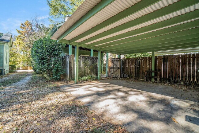 Building Photo - 388 Oakland Ave SE