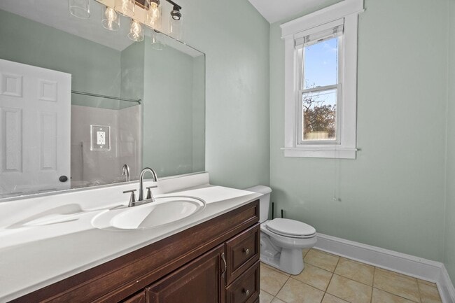 Building Photo - Cool Norfolk Apartment-Rest of November Free!