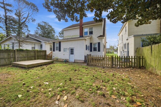 Building Photo - GORGEOUS 4 BED, 2.5 BATH HOME FOR RENT IN NORFOLK!