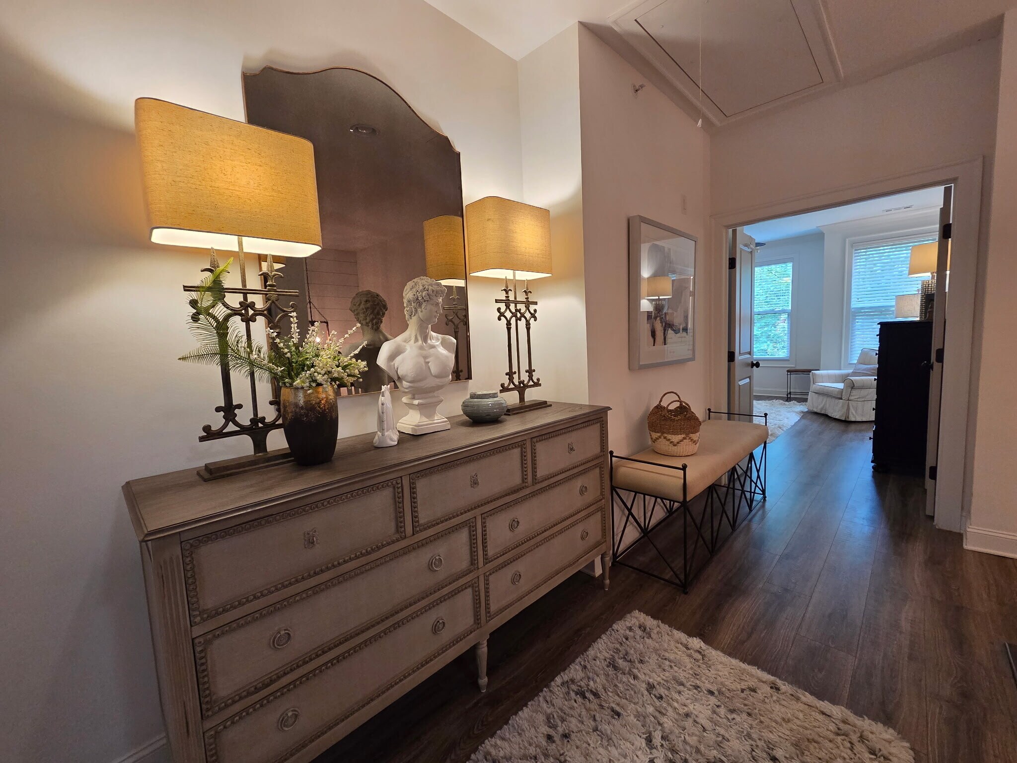 Spacious upper landing - 423 Johnson Ct