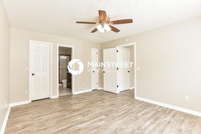 Building Photo - 3 Bedroom Pet-Friendly Home in FAIRVIEW, TN with Main Street Renewal