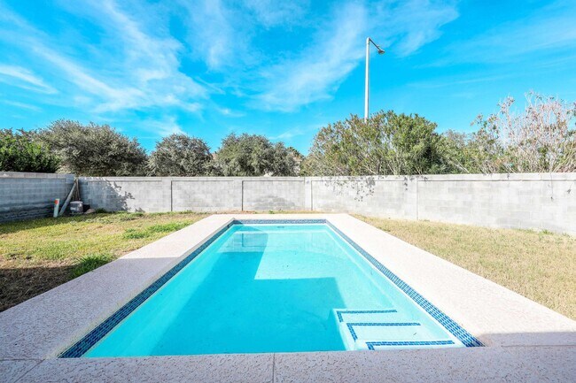 Building Photo - 752 Buffalo Ct