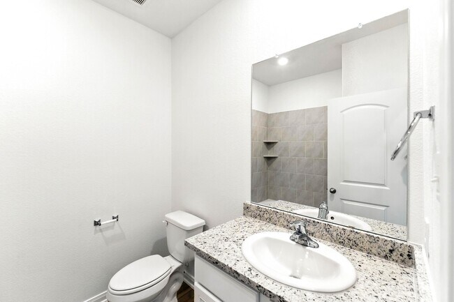 Building Photo - 1151 Amy Dr