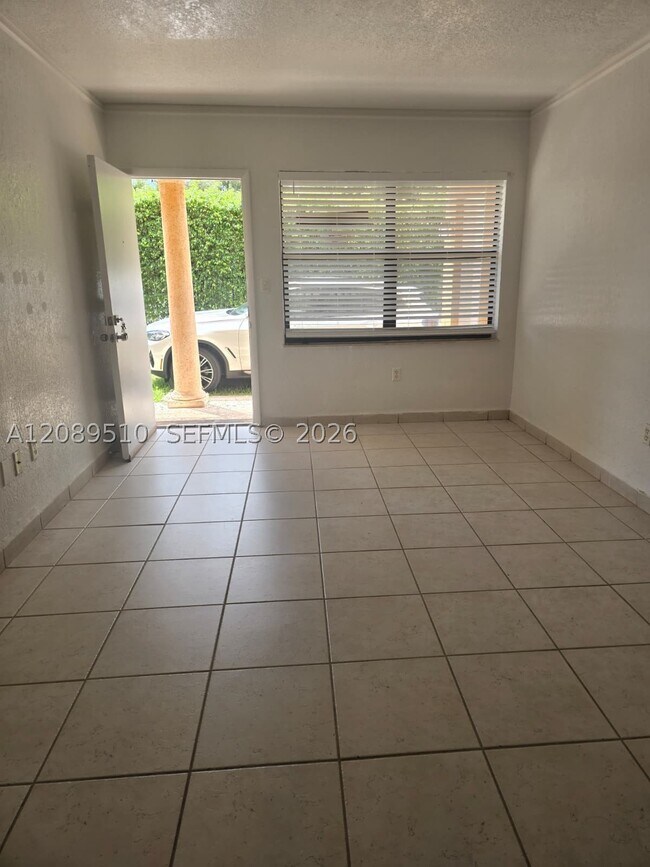 Building Photo - 6125 SW 63rd St
