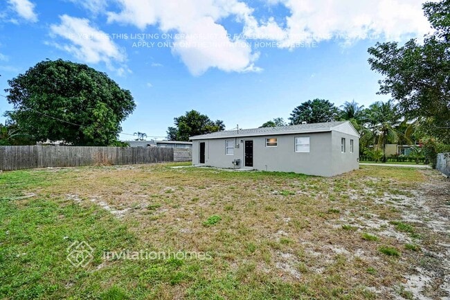 Building Photo - 415 Cheyenne Dr