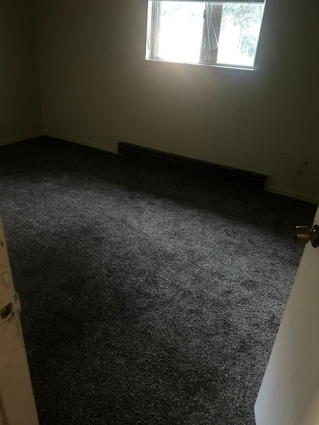 Building Photo - Knoxville 37917 - 1 bedroom, 1 bath Apartm...