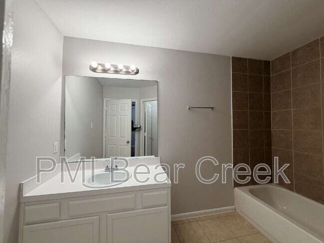 Building Photo - 6407 Waldron Dr
