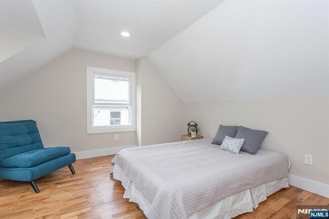 Building Photo - 2389 3rd St