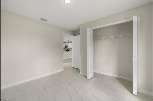 Building Photo - 5032 Bristo St