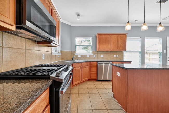 Building Photo - 18519 Bare Meadow Ln