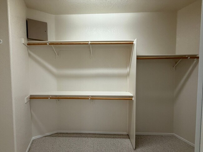 Building Photo - Pending - Long term