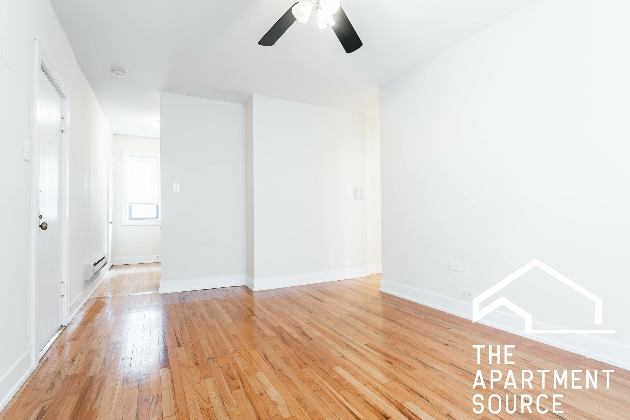 Building Photo - 613 W Melrose St