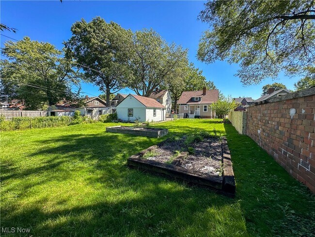 Building Photo - 3942 W 160th St