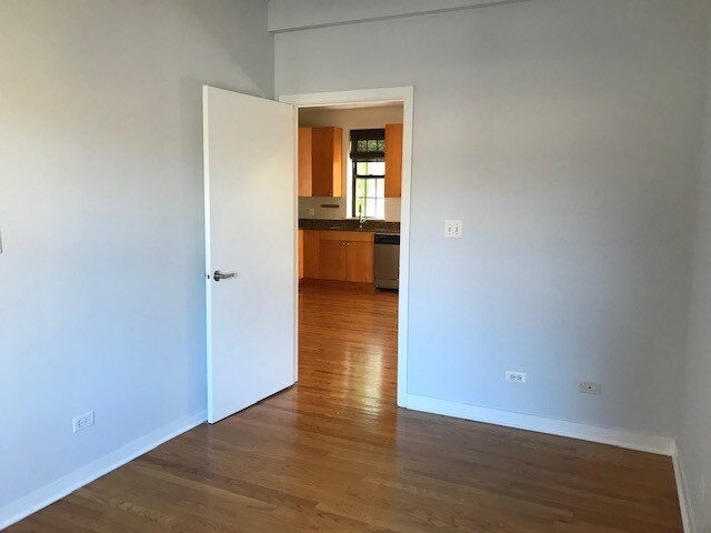 Building Photo - 2120 W Washington Blvd