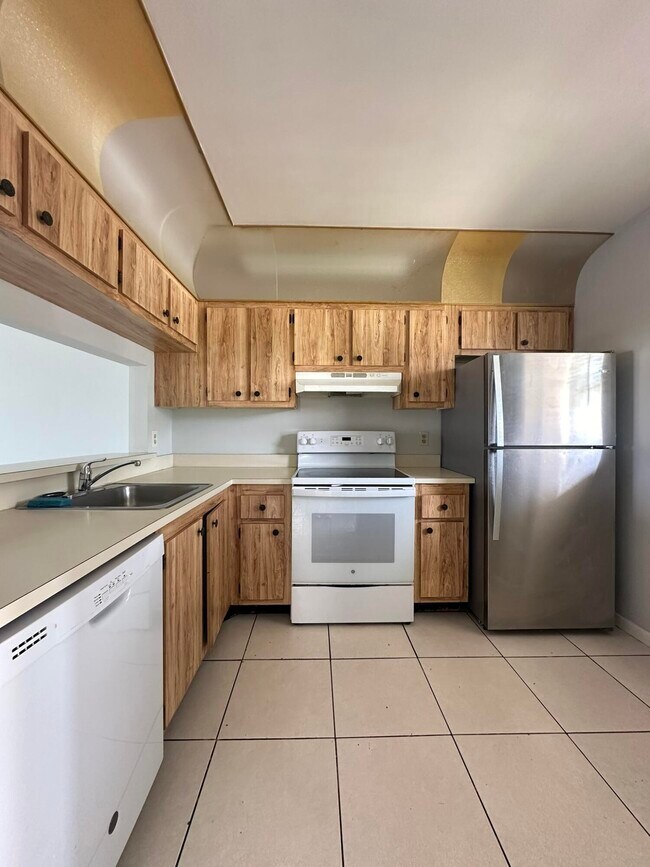 Building Photo - 7101 Golf Colony Ct