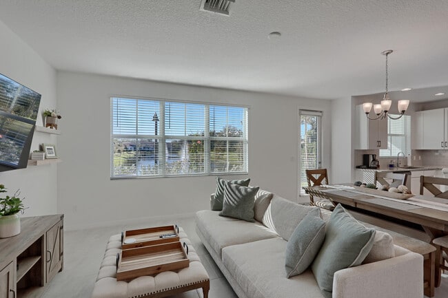 Building Photo - 12937 Trevi Isle