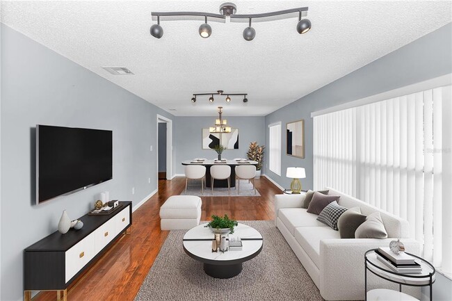 Building Photo - 8315 Village Green Rd