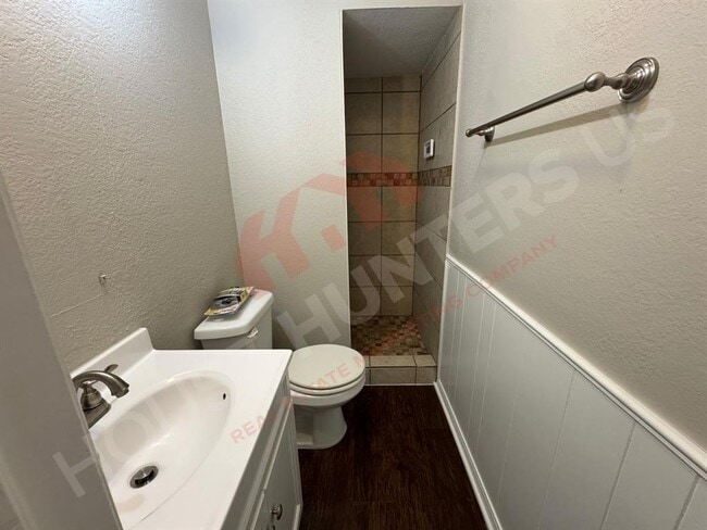 Building Photo - 920 NW 104th St