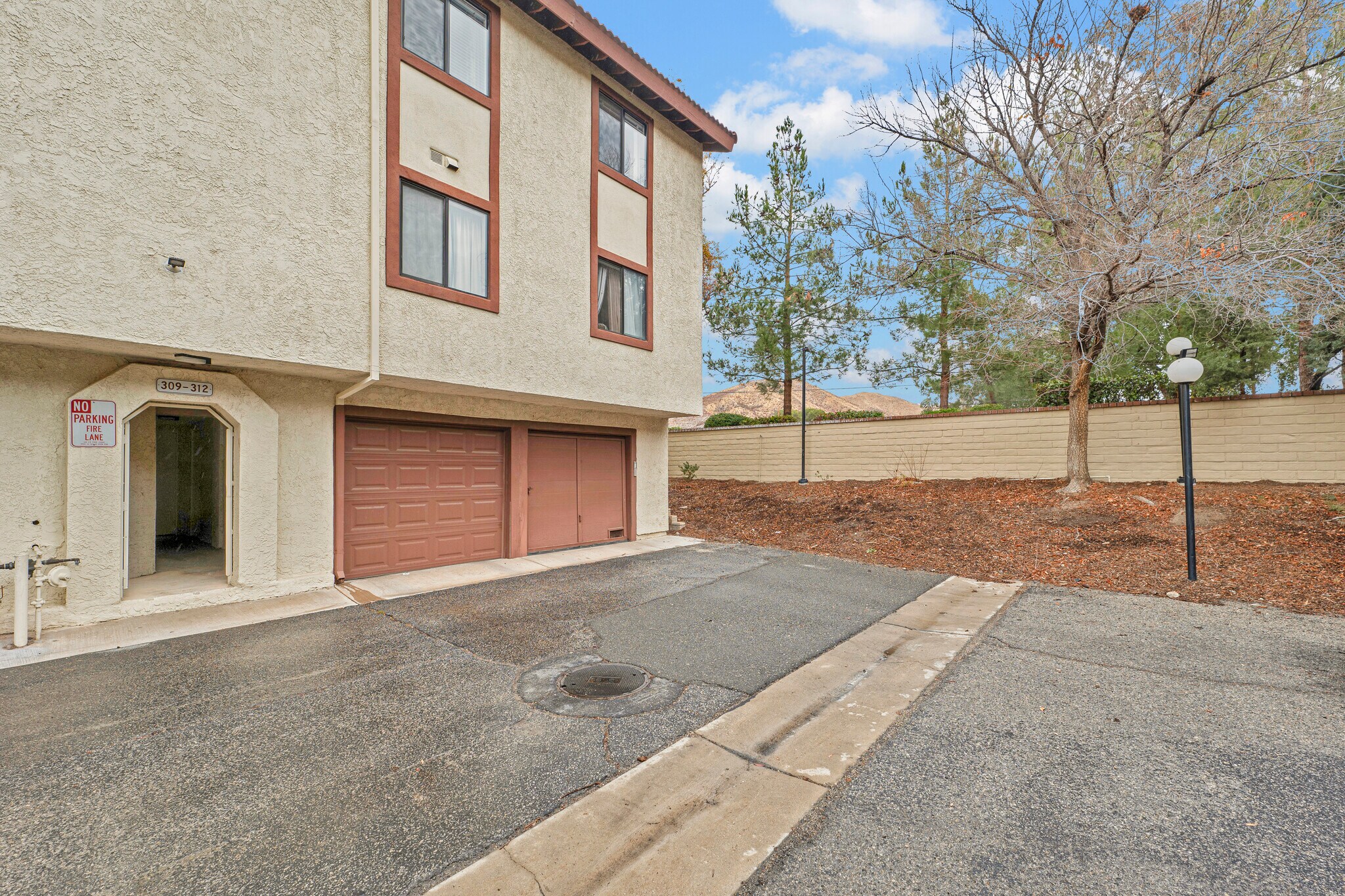 Building Photo - 28010 Tiffany Ln