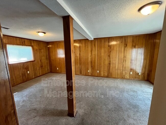 Building Photo - 3539 Glenshaw Dr