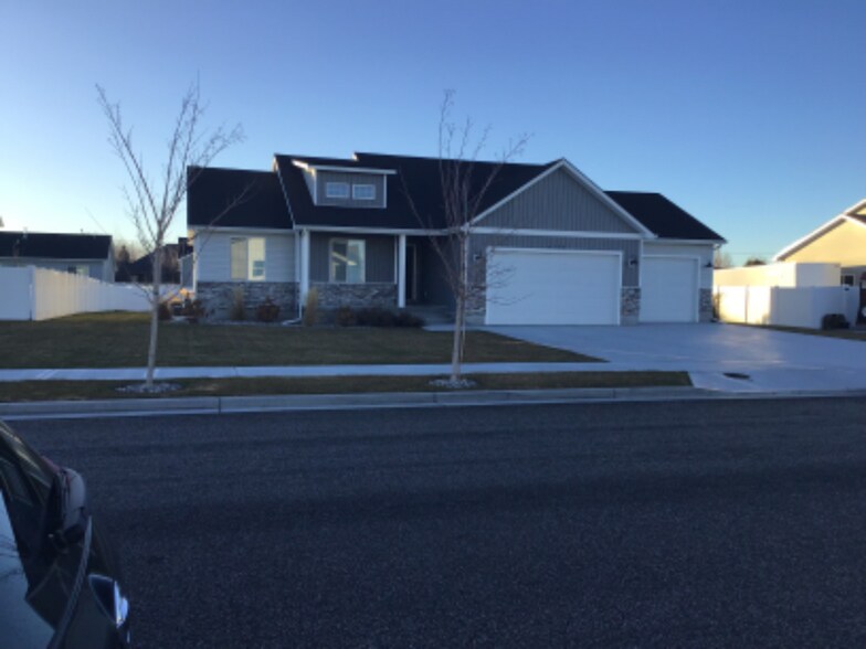 Building Photo - 4358 Atherton Wy