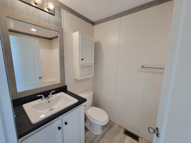 Building Photo - 9080 Windward Dr