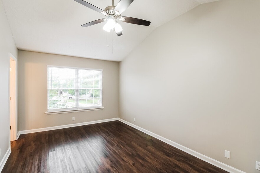 Building Photo - 3226 Lexmark Cir