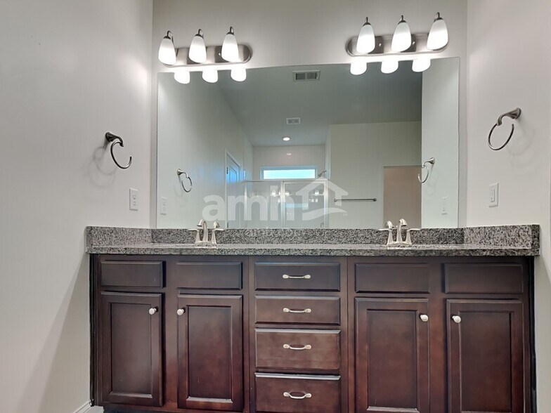 Building Photo - 5125 Coppage Ct