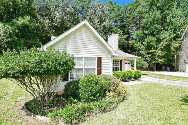 Building Photo - Fantastic 3bd/2ba home! Coming soon!