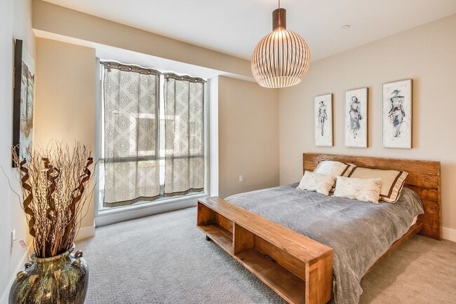 Building Photo - Newly build 3 bedroom South Redondo Townhome