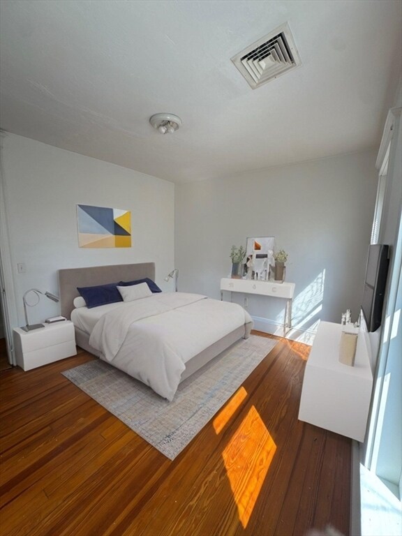 Building Photo - 14 Lyndhurst St