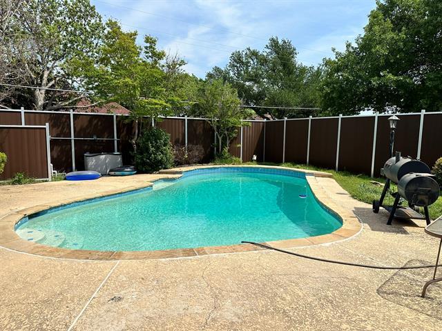 Building Photo - 502 Spring Willow Dr