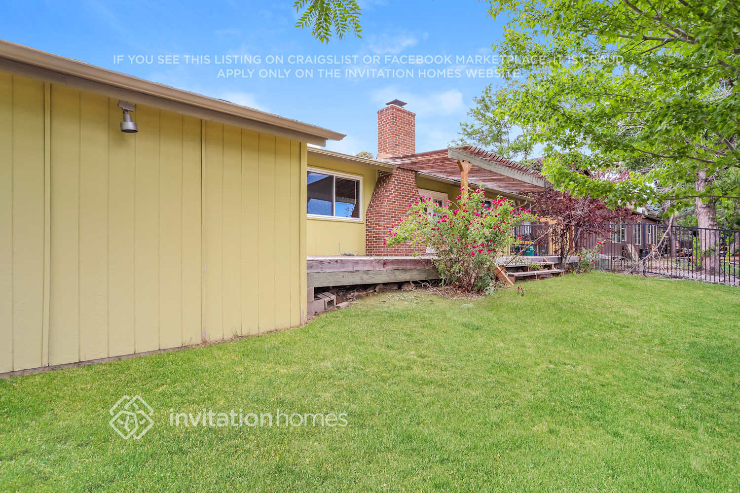 Building Photo - 15497 E Jarvis Pl