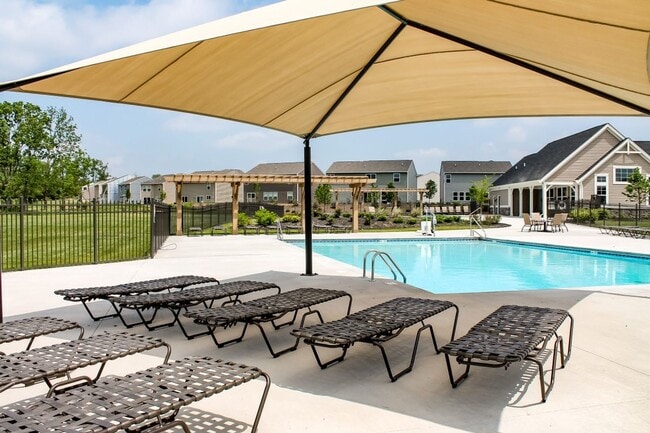 Building Photo - Beautiful 2 bedroom condo near Austin Land...