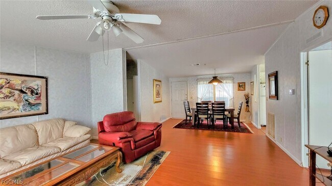 Building Photo - 4555 Pioneer 16th St