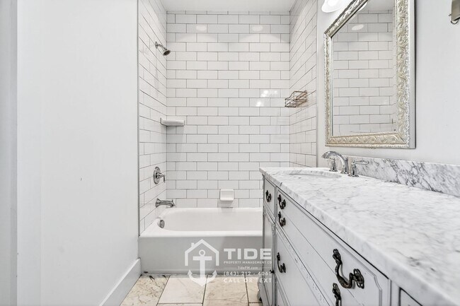 Building Photo - 40 Poinsett St