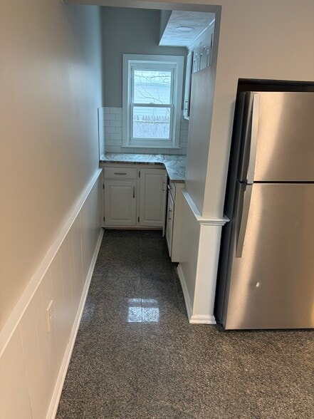 Building Photo - 38 Center St