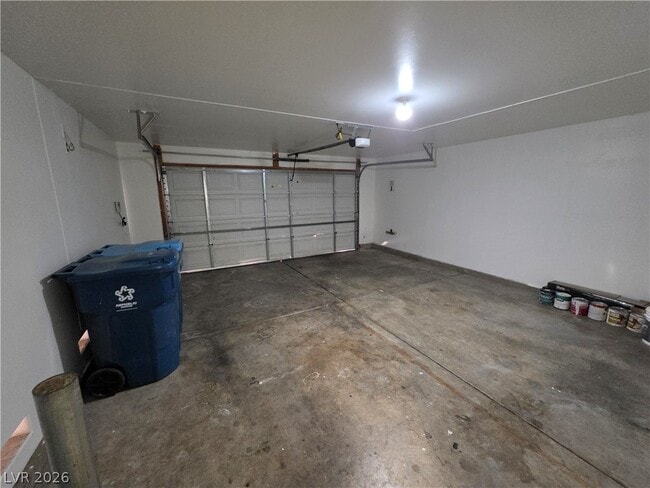 Building Photo - 4355 Holden St