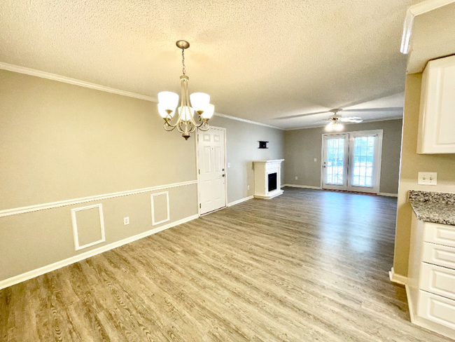 Building Photo - 1730 Oakdale Terrace Blvd