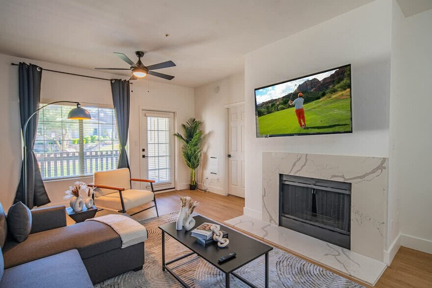 Building Photo - 7900 E Princess Dr