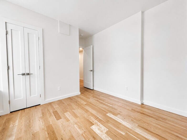 Building Photo - 524 W 134th St