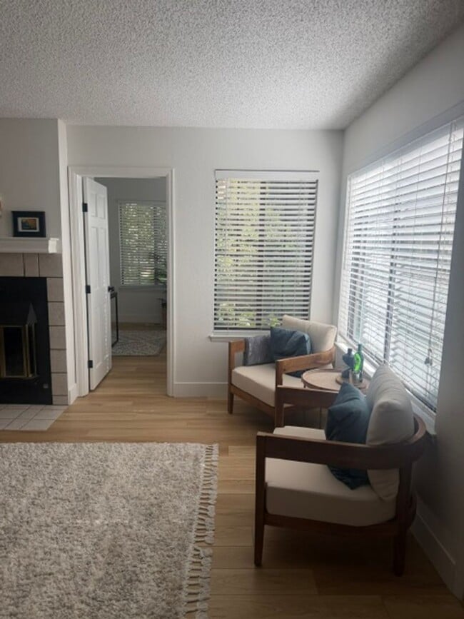 Building Photo - 4799 White Rock Cir