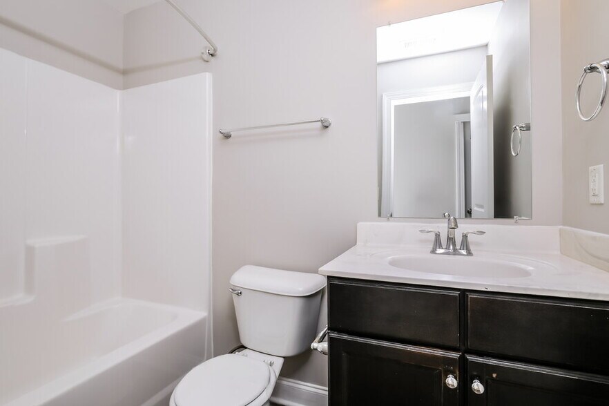 Building Photo - 44 Jonalker Ct