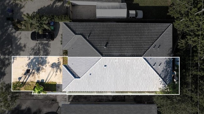 Primary Photo - 6035 SW 40th Ct