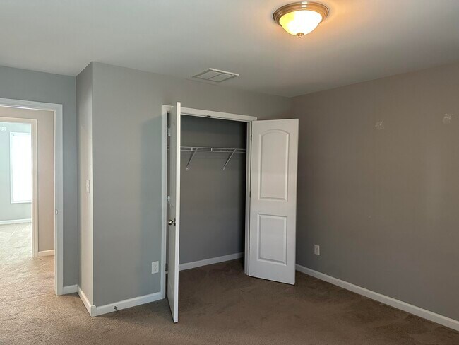 Building Photo - 2353 Walcot Way